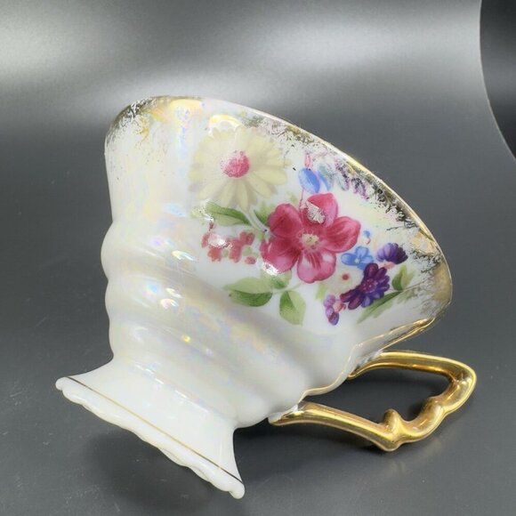 Vintage German Porcelain Teacup And Saucer Set Flower Pattern Gold Accent Decor - Picture 5 of 12